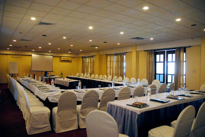 The Lake Land Country Club Residency Kolkata Exterior photo