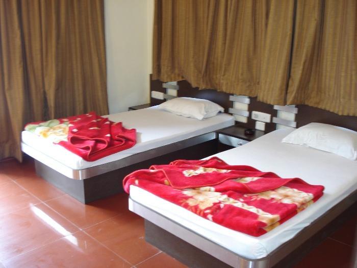 The Lake Land Country Club Residency Kolkata Exterior photo