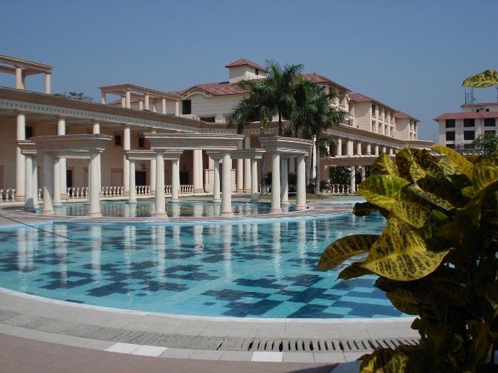 The Lake Land Country Club Residency Kolkata Exterior photo
