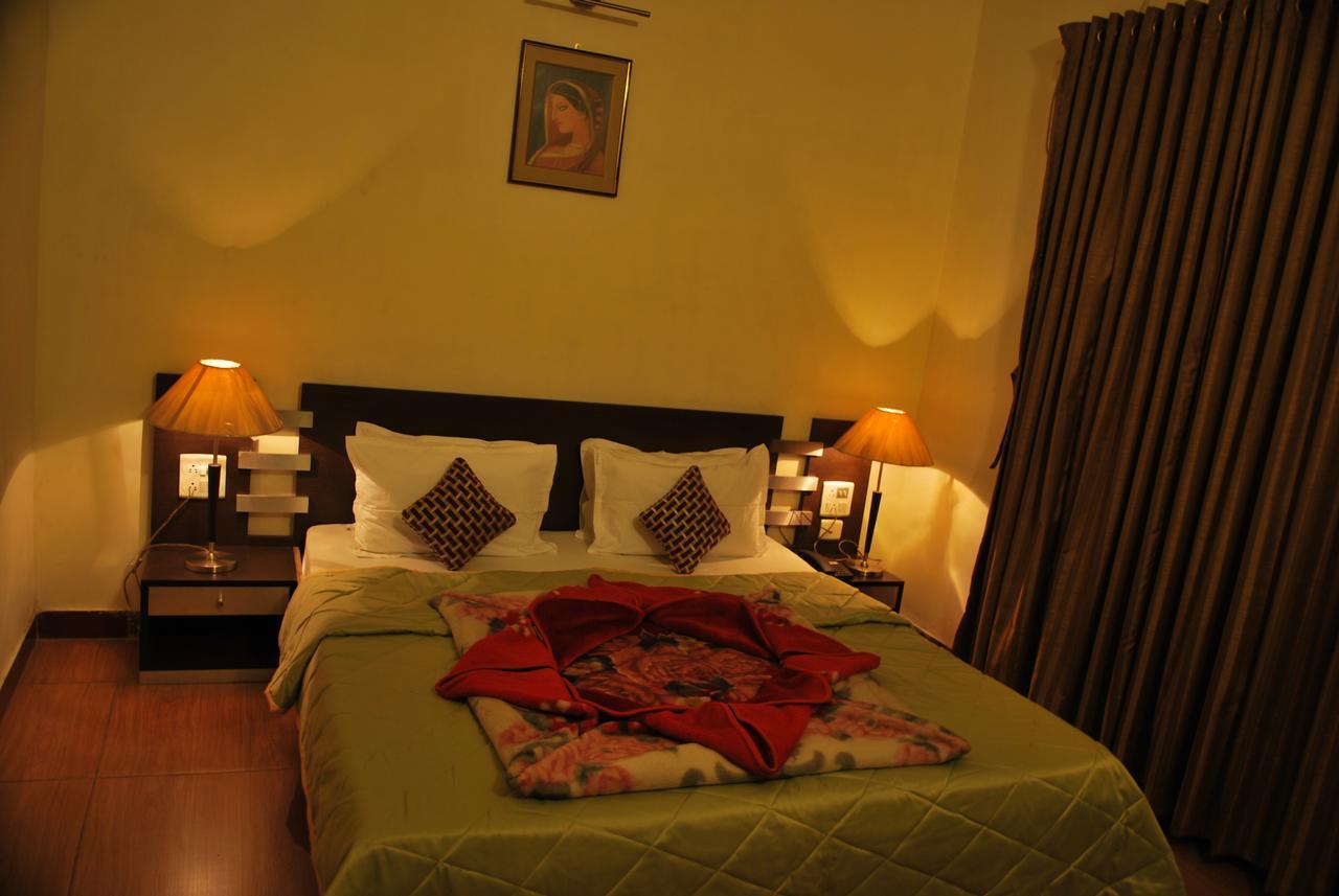 The Lake Land Country Club Residency Kolkata Exterior photo