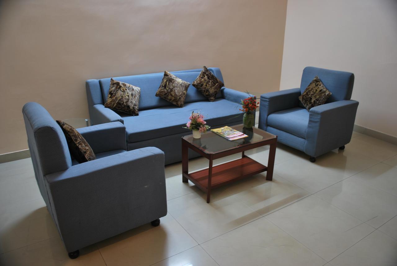 The Lake Land Country Club Residency Kolkata Exterior photo